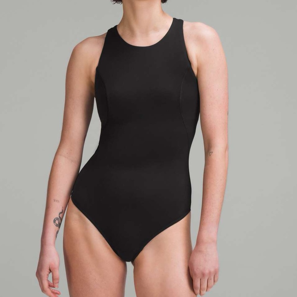 Lululemon High-Neck Tight-Fit Shelf Bodysuit Black Size 2 Thong Back Padded Bra